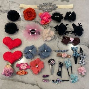 🔴 Assorted Baby girl/toddler hair clips, etc